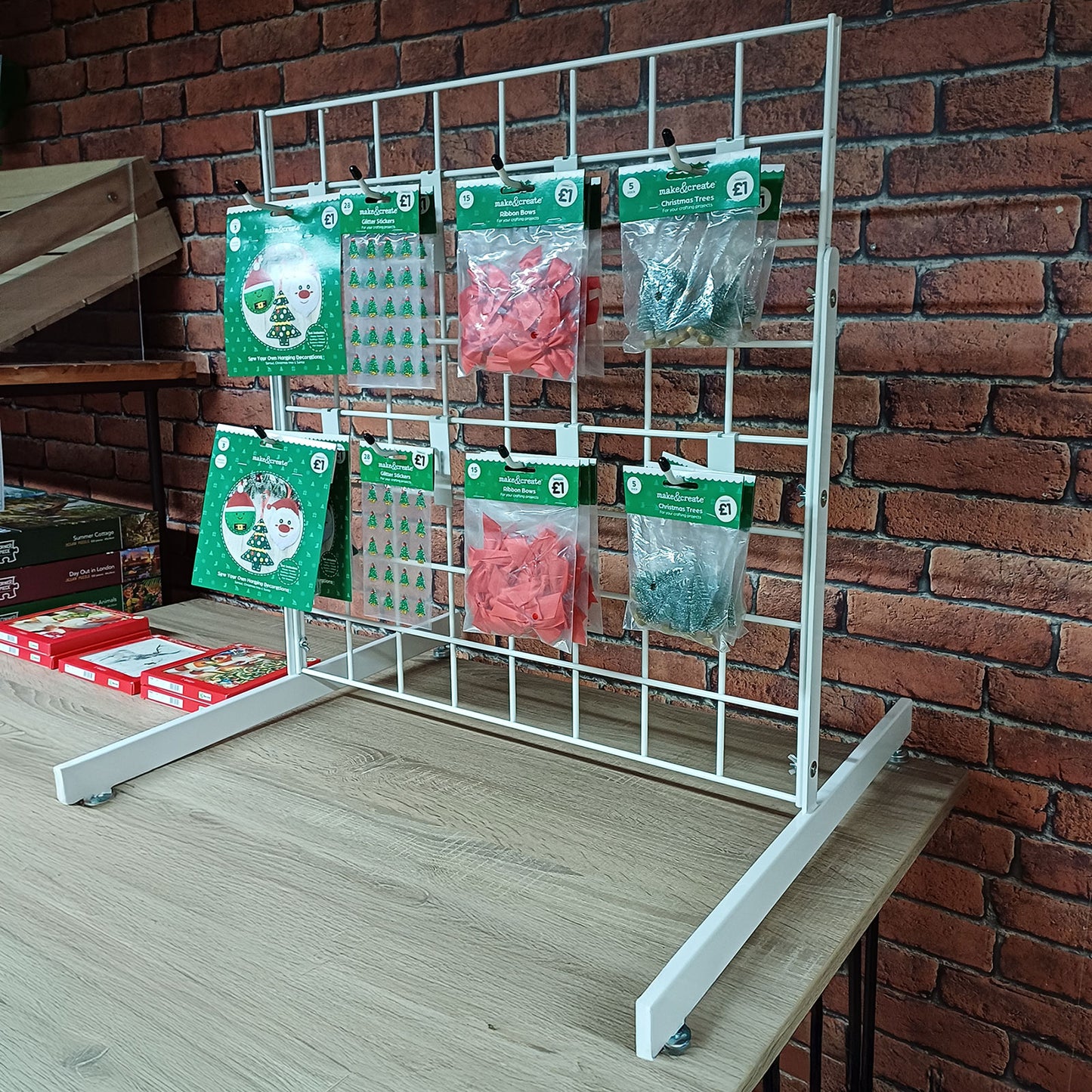 GRID PANEL COUNTER DISPLAY DOUBLE SIDED