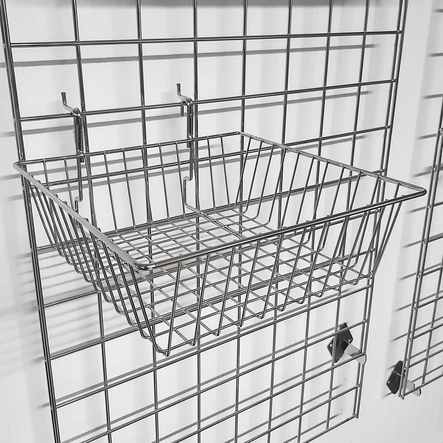 SLATWALL & GRID MESH WALL HANGING BASKET