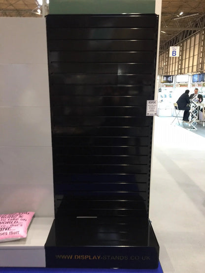 METAL SLATWALL WALL STANDING  DISPLAY